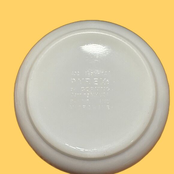 Pyrex 402 By Corning USA 1.5 QT White Butterfly Gold Glass Serving Mixing Bowl - Picture 5 of 10